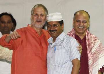Delhi LG Najeeb Jung with CM Arvind Kejriwal 