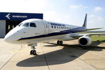 FILE:An Embraer aircraft