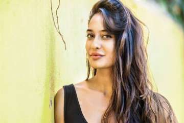 Lisa Haydon walks out of movie at last minute, makers prepare for a legal battle