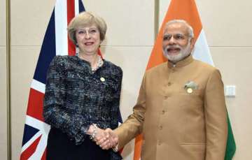 PM Modi with Theresa May at G20 Summit | India TV