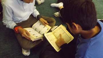 14-yr-old Hindu girl imparts Quran lessons to Muslim kids