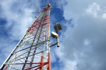 Telcos slapped over Rs 10 crore for violating radiation norms