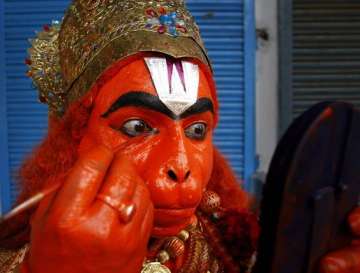 Man playing 'Hanuman' dies in Ram Leela