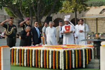 President paid homage to Mahatma Gandhi at Rajghat on his birth anniversary