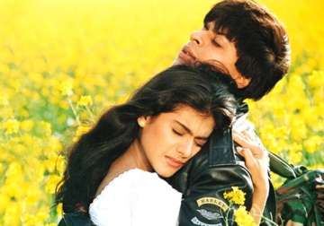 Everyone is still hung over on SRK-Kajol’s romance. Here's proof!