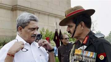 Manohar Parrikar with COAS