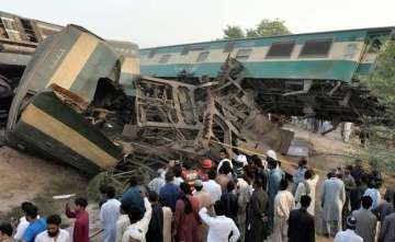 13 killed, 40 injured as passenger trains collide in Pakistan