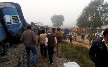 Rail fracture, Indore-Patna Express, derailment
