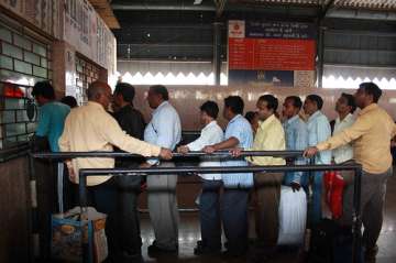 Passengers face trouble at railway ticket counters due to demonetisation  