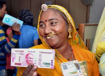 Over 80 pc say they back PM Modi’s demonetisation policy: C-Voter survey