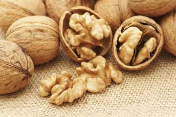 Consumption of this nut can prevent men from depression