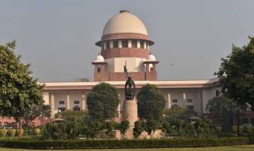 constable shoots self on duty at Supreme court