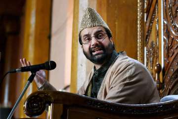 NIA questions separatist leader Mirwaiz's uncles in terror funding case 