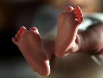 Nurse keeps newborn near heater to force family for Rs 300 ‘badhai’