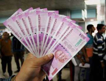 Thane Police nabs 3 middlemen, seizes Rs 1 cr in 2000 notes