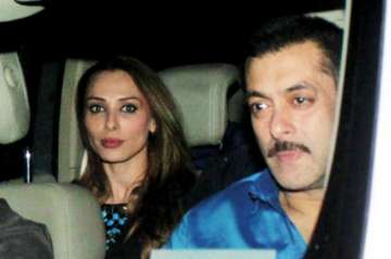 Iulia Vantur puts relationship rumours with Salman to rest