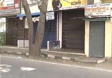 Chennai: Commercial establishments down shutters after Jayalalithaa demise