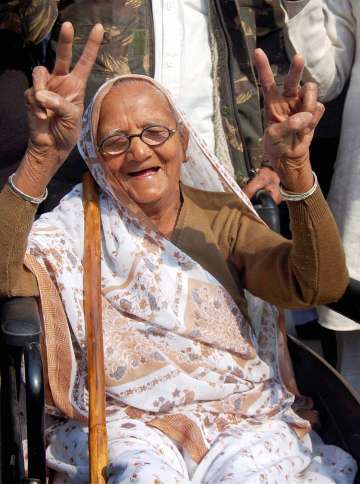 Nomination, Uttar Pradesh, Old Woman