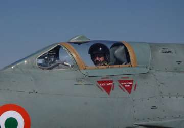 Air Force Chief BS Dhanoa flies MIG-21 fighter jet solo