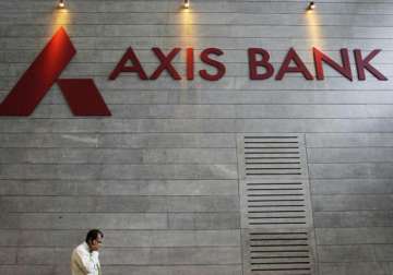 Axis Bank cuts lending rates by upto 0.70 per cent