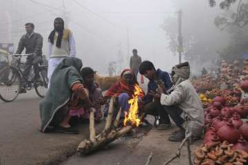 Cold conditions intensify in Delhi