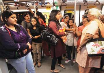 DMRC allows knives for women passengers in metro coaches 