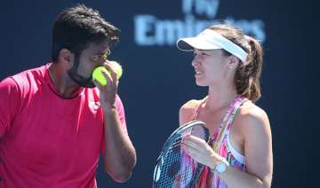 Leander Paes-Hingis crash out after loss in mixed doubles quarters             