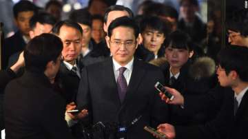 South Korean court rejects arrest warrant For Samsung heir 