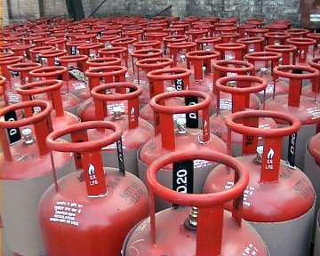 Save Rs 5 on online payment of LPG cylinder