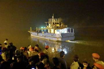 Boat carrying 40 capsizes in Ganga near Patna