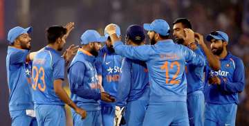 Ind vs Eng, 2nd ODI, Yuvraj Singh, MS Dhoni, Eng