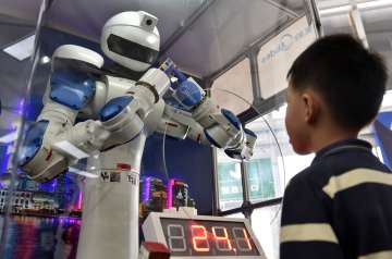 Chinese Media, Robot, Story, Technological