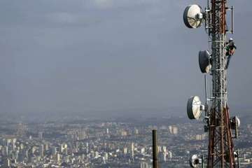 Govt to infuse Rs 10,000 cr in BharatNet in 2017-18