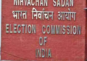 Election Commission cracks whips, transfers officials in UP