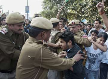 Clashes between ABVP and AISA at Ramjas college