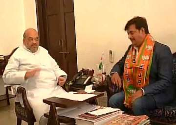 Ravi Kishan today joined the BJP in presence of Amit Shah