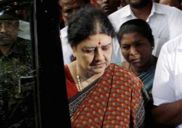 Sasikala, Tamil Nadu, AIADMK, MLAs, Panneerselvam