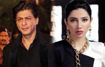Mahira Khan’s fan-girl moment with SRK is really sweet