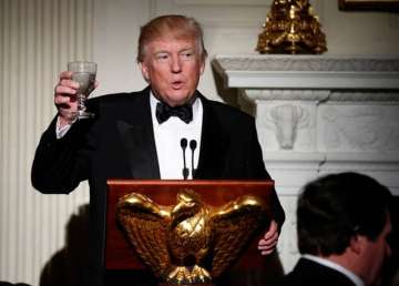 President Trump competes with Oscars with White House Governor's Dinner