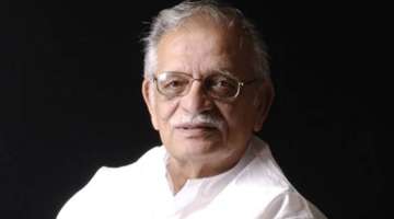 Here’s what Lyricist Gulzar has to say about his love for poetry!