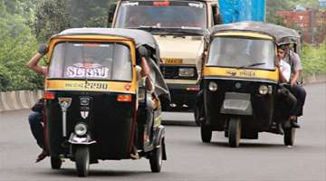 Bombay HC quashes Maharashtra govt circular on Marathi for autorickshaw permits