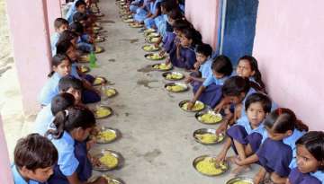 children having mid-day meal