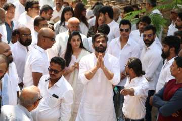 Suniel Shetty's father Veerapa Shetty's funeral