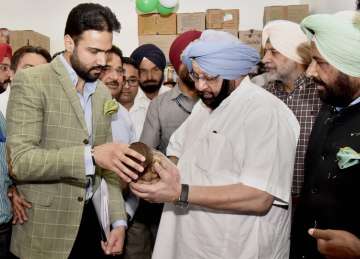 Amarinder Singh contradicts Congress on EVM tampering