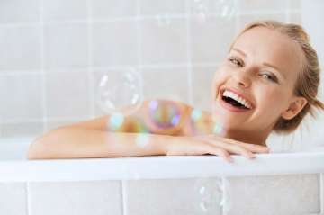 A great news for lazy people! Hot water bath has similar benefits to exercise 