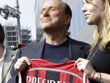 Silvio Berlusconi sells AC Milan to Chinese-backed consortium 
