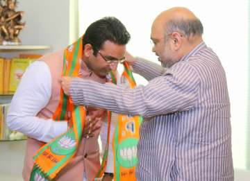 Former Samajwadi Party spokesperson Gaurav Bhatia joins BJP