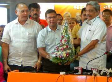 Ex-Cong MLA Vishwajit Rane joins BJP in presence of CM Parrikar