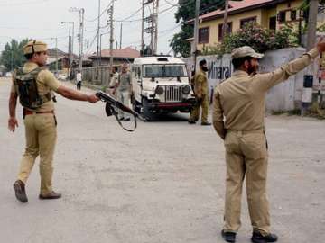 ‘Avoid visiting your homes’: State’s advisory to J&K cops amid militant attacks 