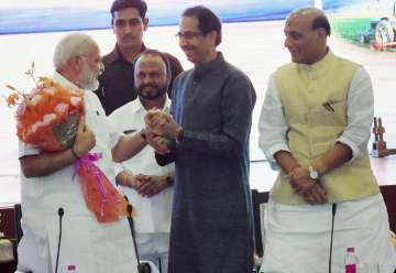 Congress asks Shiv Sena to explain u-turn on attending NDA meeting